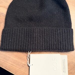 COS Black Cashmere Beanie - NWT